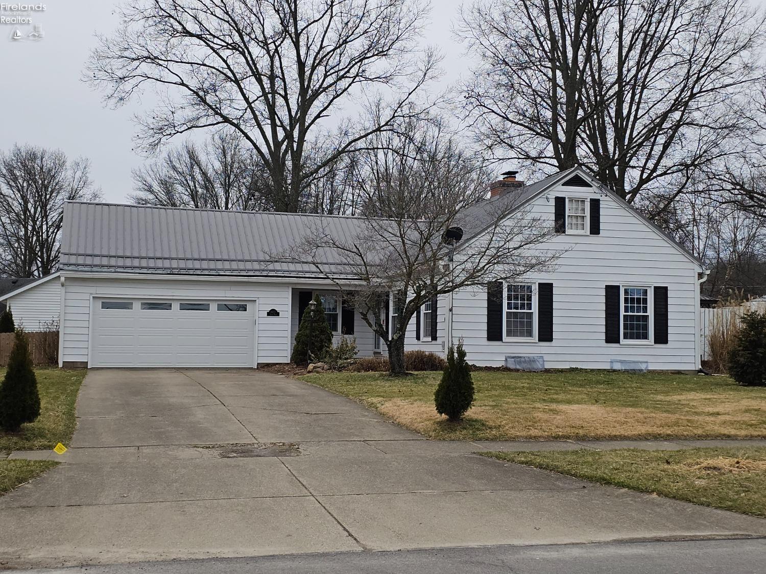 Property Photo:  1427 Smith Road  OH 44805 