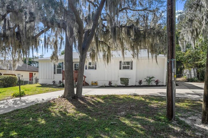 Property Photo:  230 Acacia Road  FL 32713 