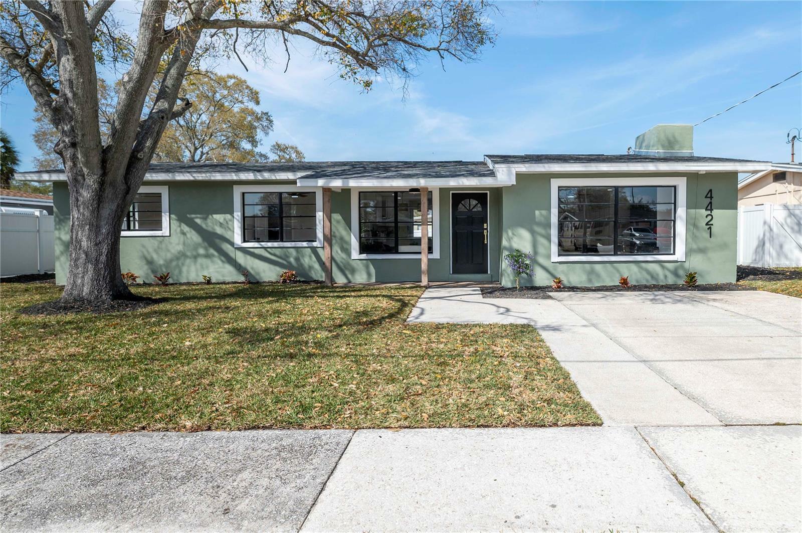 Property Photo:  4421 W Fairview Heights  FL 33616 