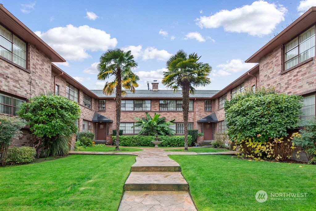 2 bed home for sale 314 N G Street F1, WA 98403