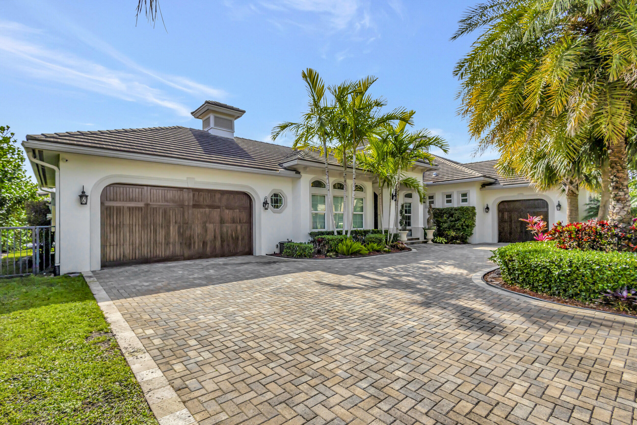 Property Photo:  2138 Ascott Road  FL 33408 