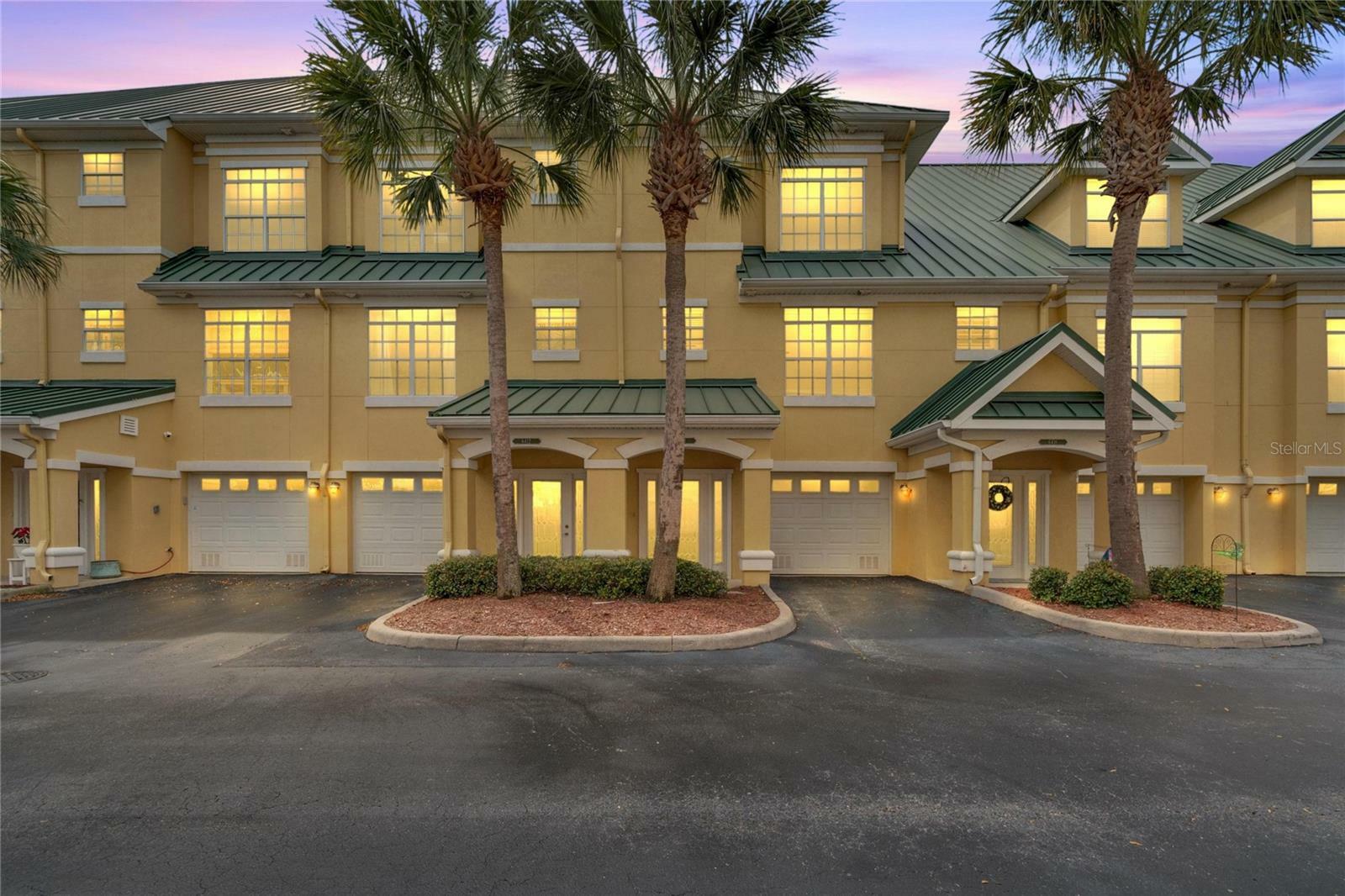 Property Photo:  6414 Sunset Bay Circle  FL 33572 