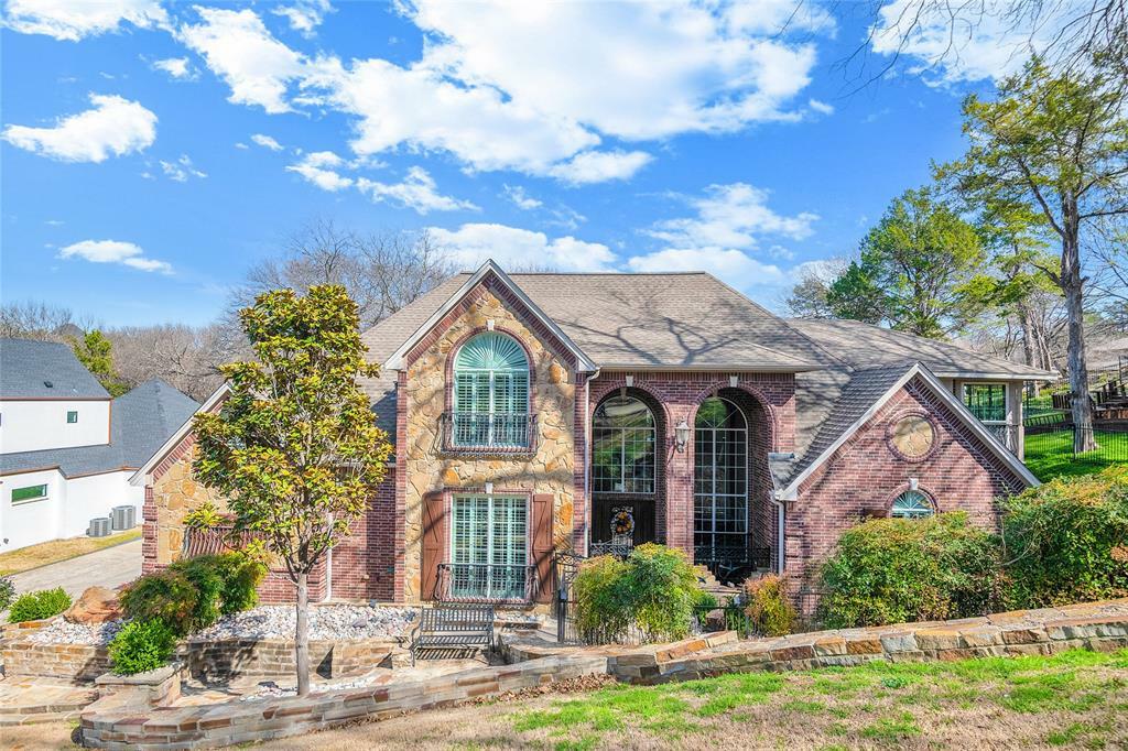 Property Photo: 2 Thoroughbred Drive TX 75116