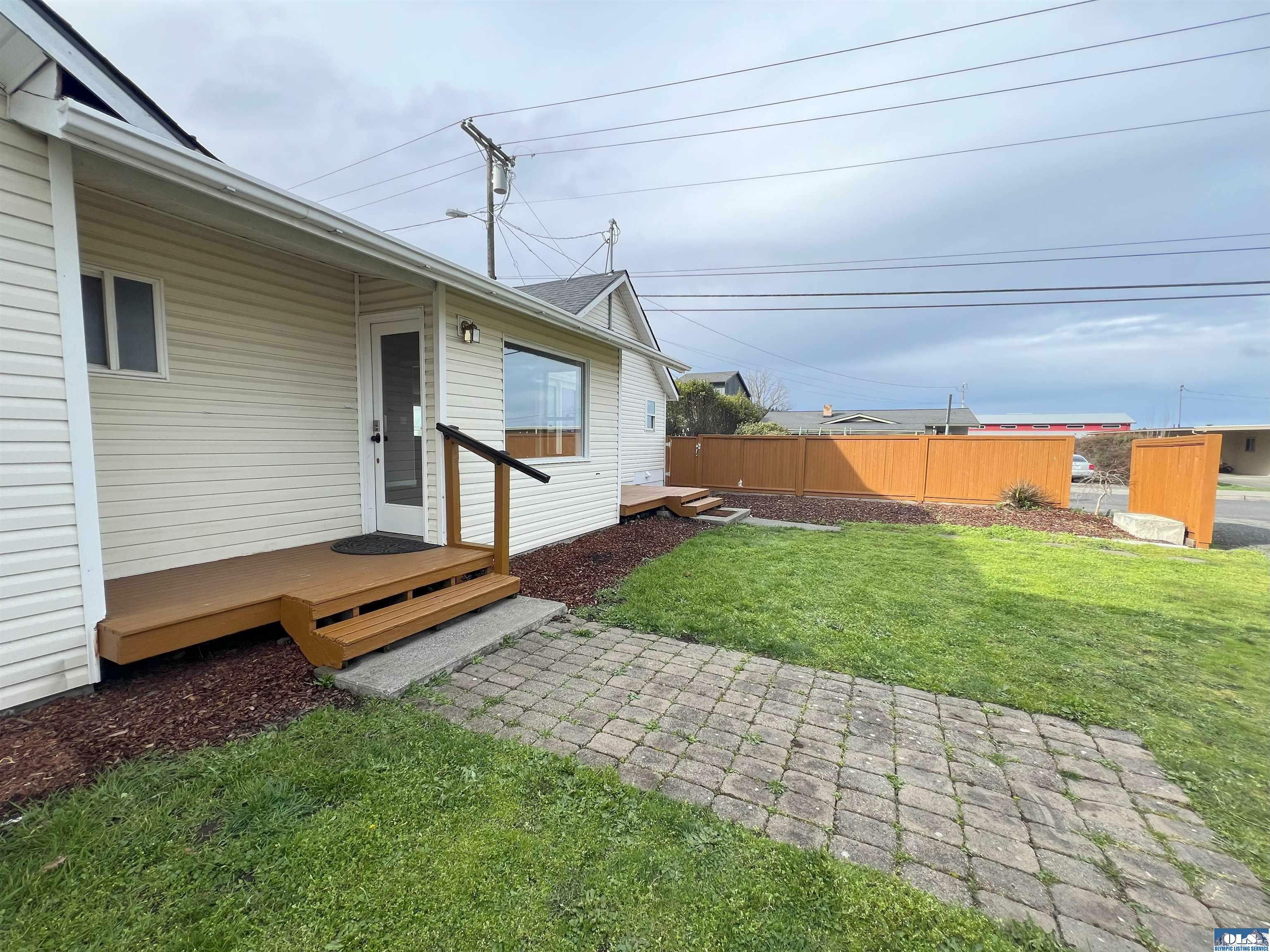 Property Photo:  137 E Fir  WA 98382 