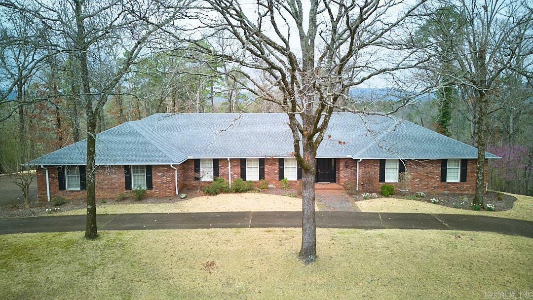 Property Photo:  305 Whispering Hills Street  AR 71901 