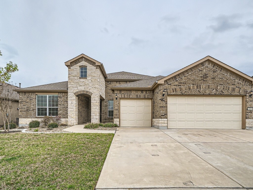 Property Photo:  325 Old Blue Mountain Lane  TX 78633 