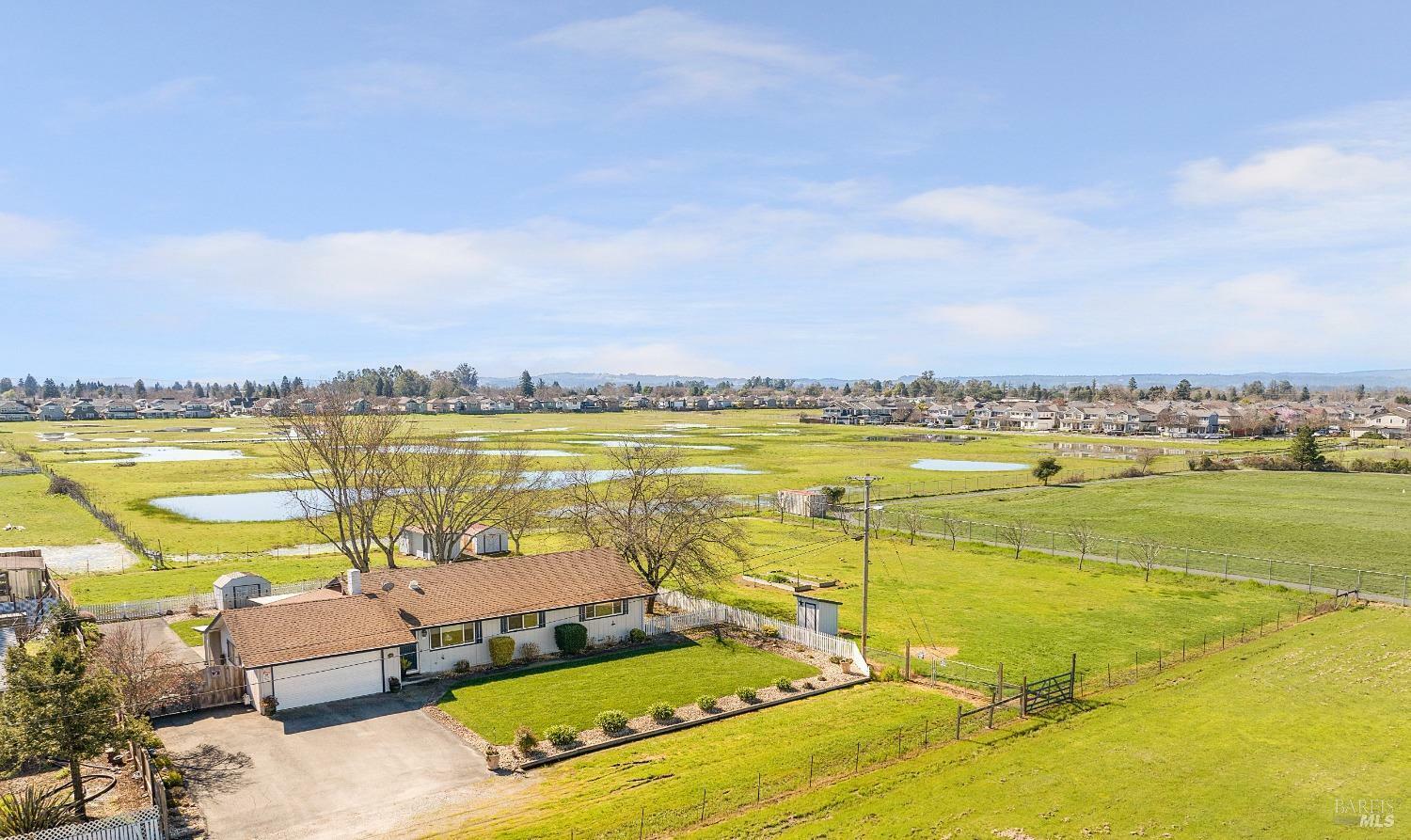 Property Photo: 2301 2285 Francisco Avenue CA 95403
