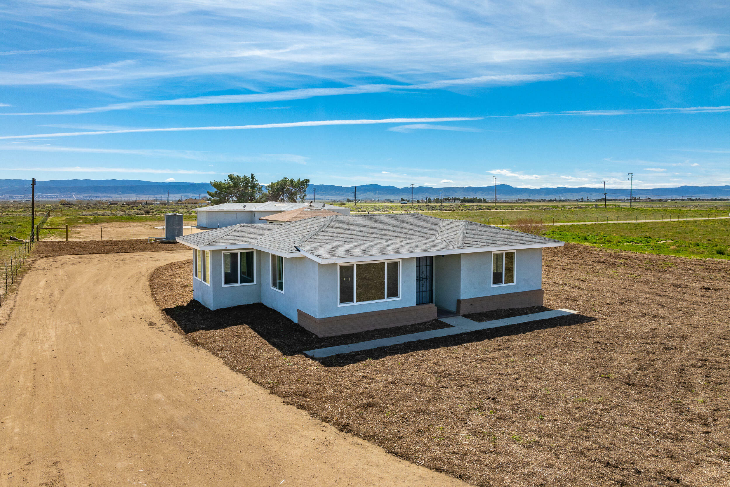 Property Photo:  49046 70th Street West  CA 93536 