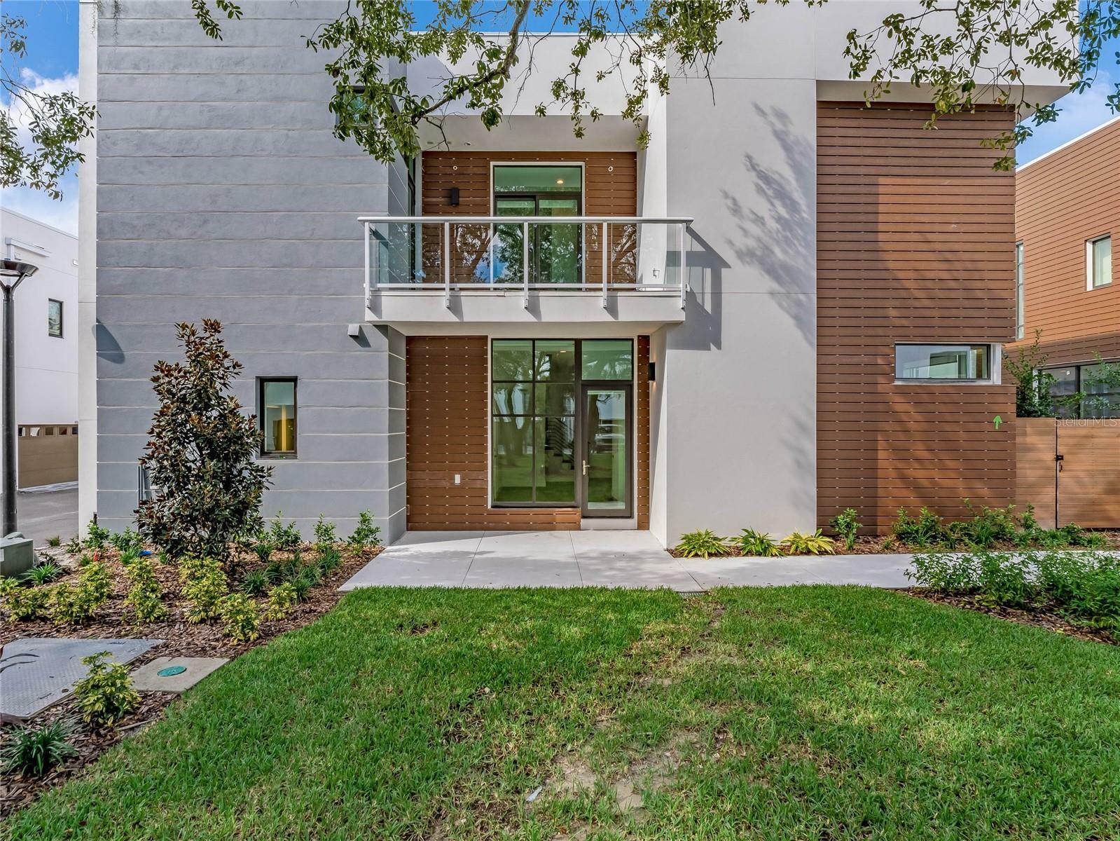 Property Photo:  1808 Mondrian Circle  FL 32789 