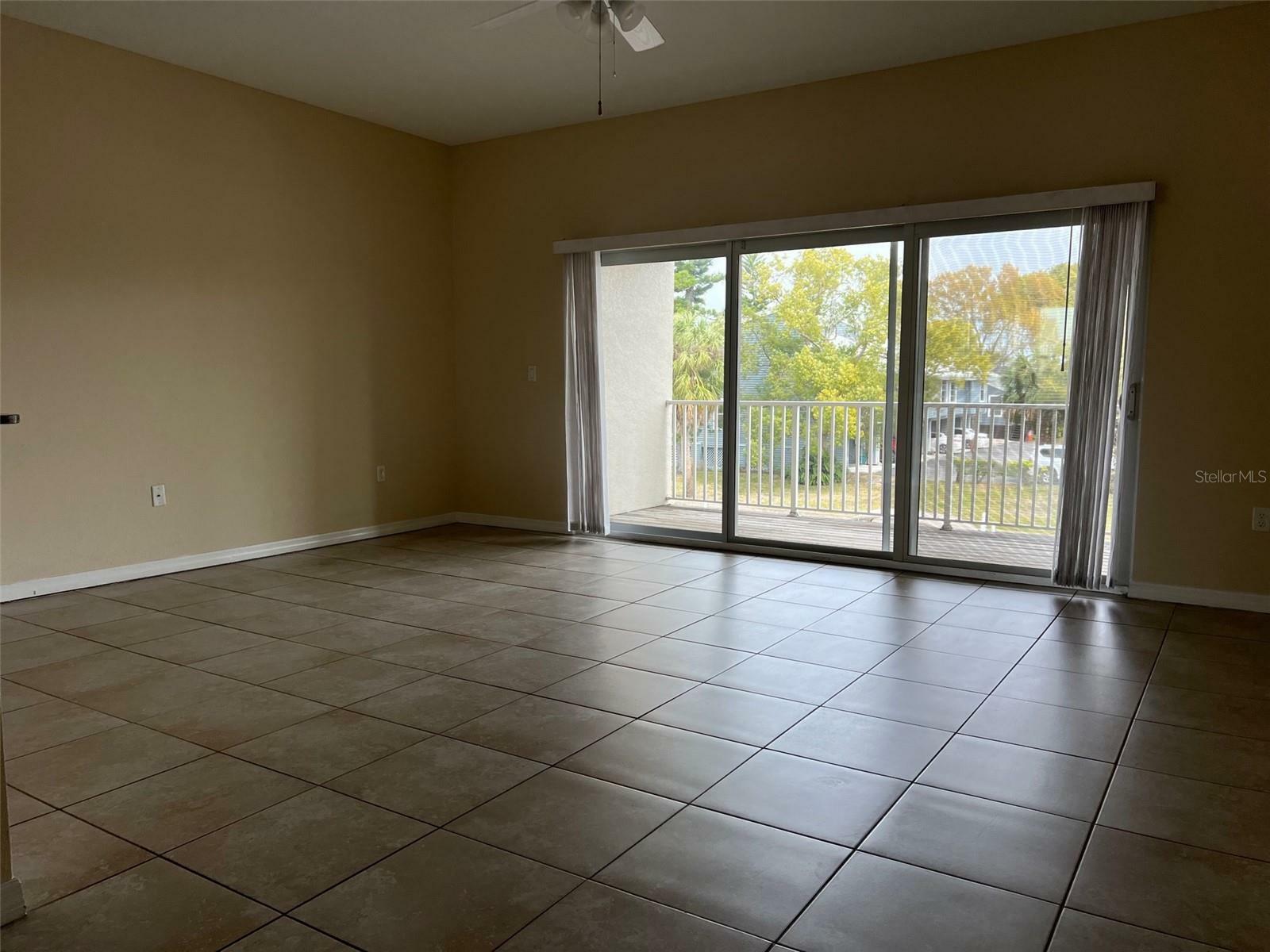 Property Photo:  822 Callista Cay Loop  FL 34689 