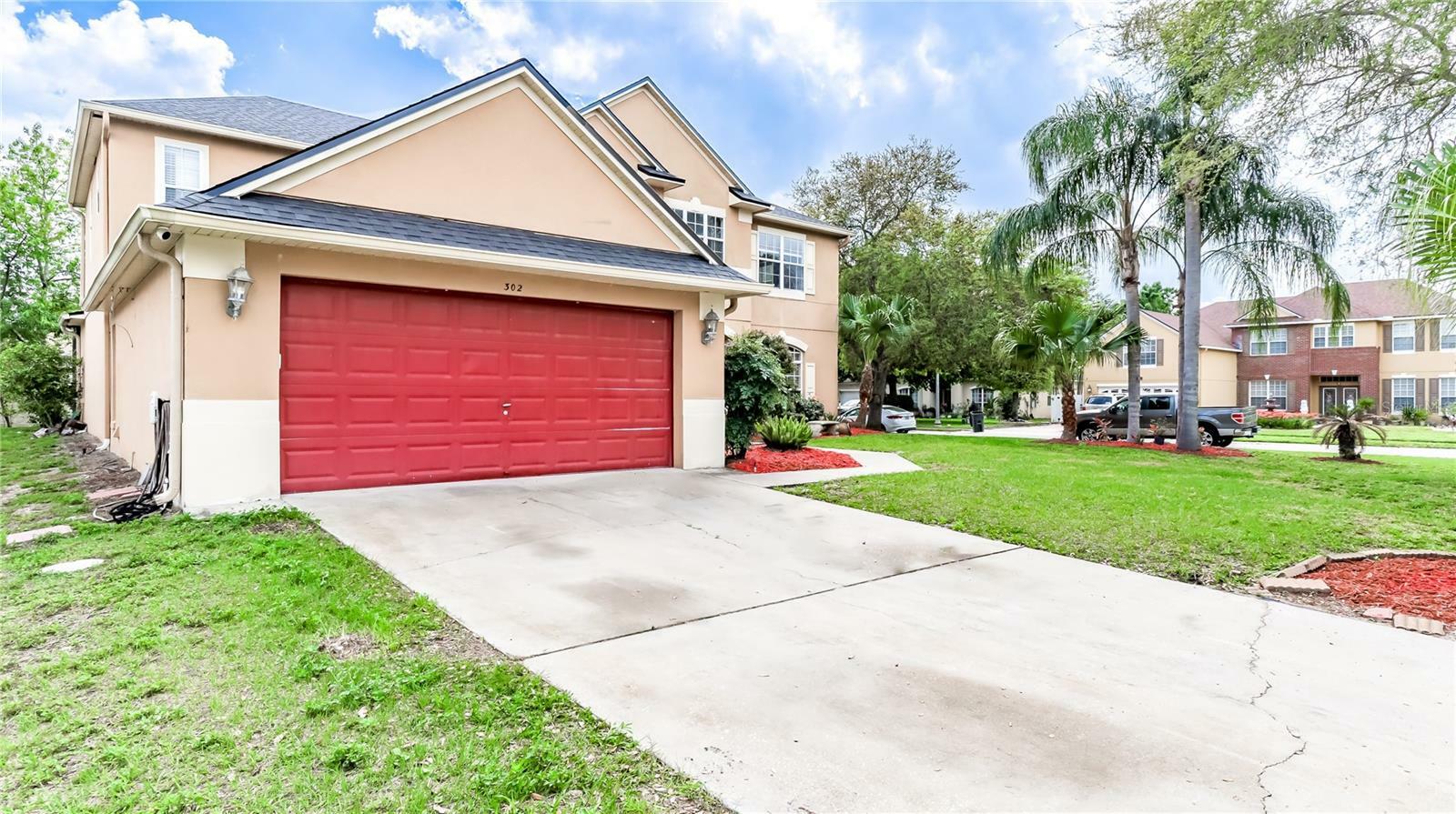 Property Photo:  302 Largovista Drive  FL 34787 