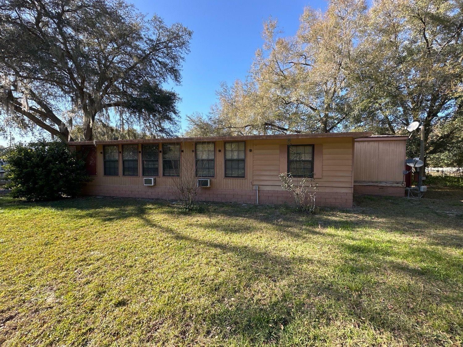 Property Photo: 9995 SE 170th Place FL 34491