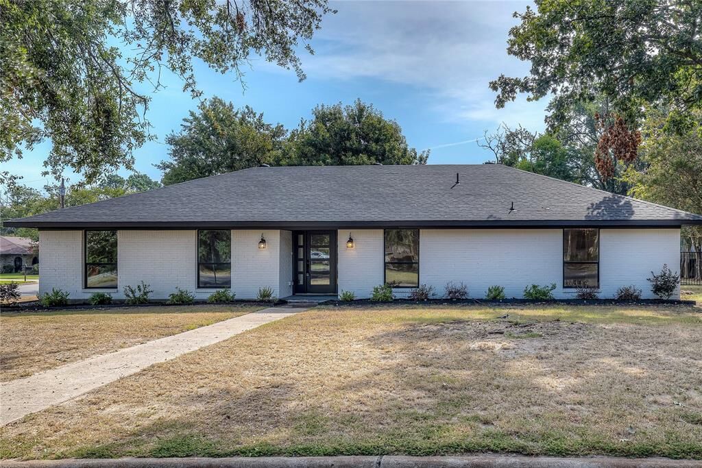 Property Photo:  128 Charles Street  TX 75482 