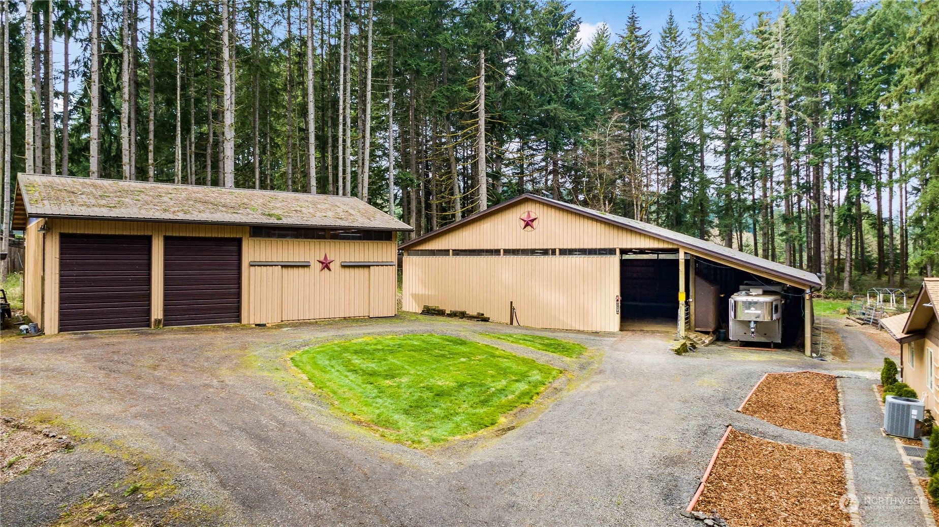 Property Photo:  174 Frogner Road  WA 98532 