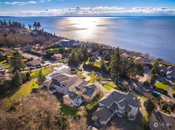 5 bed Mukilteo home for sale 10601 Marine View Drive, Mukilteo, WA 98275