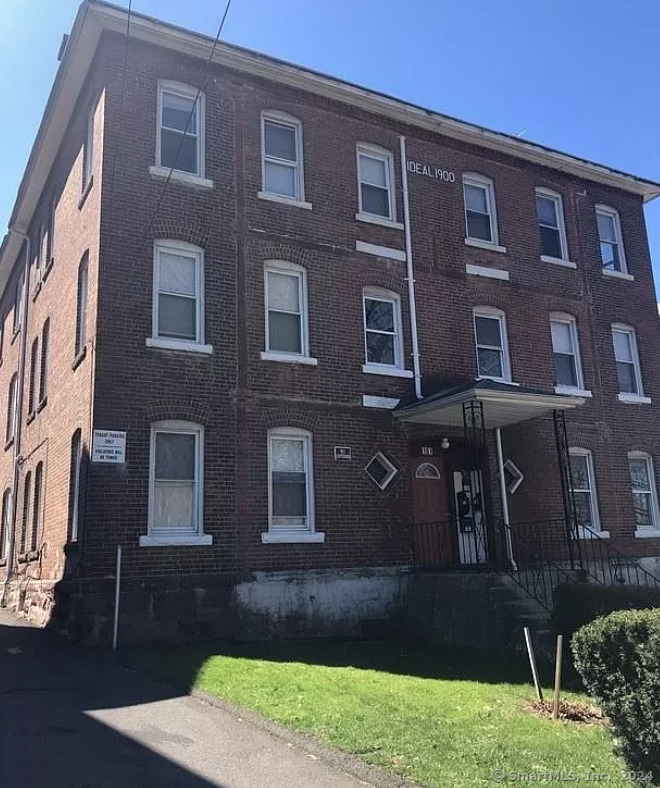 Property Photo:  101 Hamilton Street 3W  CT 06106 