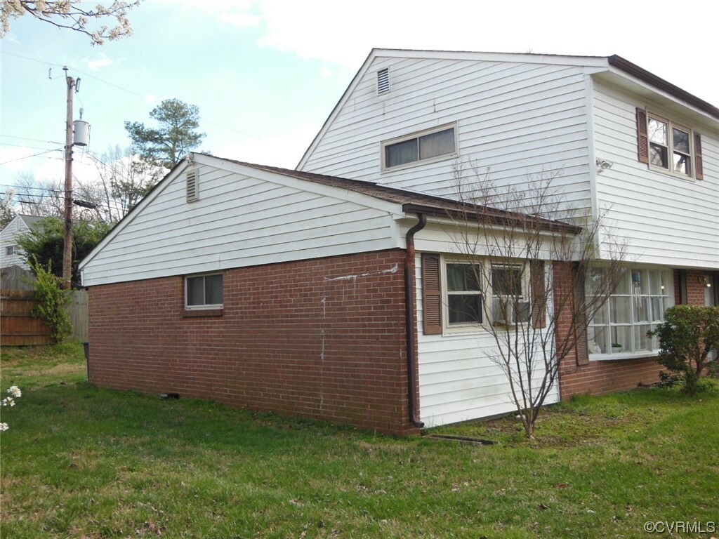 Property Photo: 1305 Mormac Road VA 23229