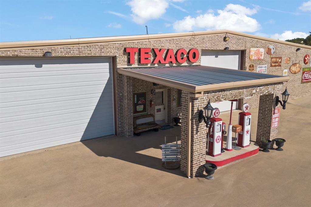 Property Photo: 9900 2nd Street TX 76058