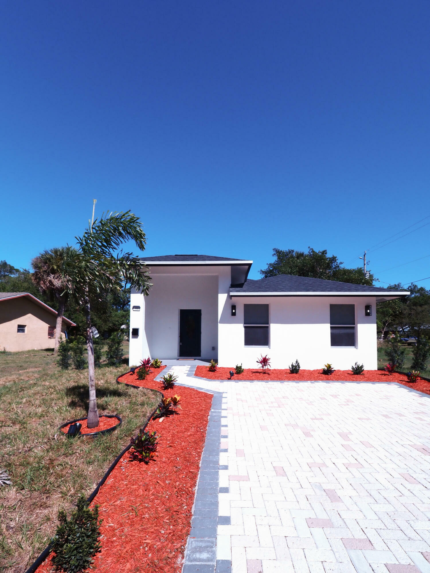 Property Photo:  150 S 19th S Street  FL 34950 