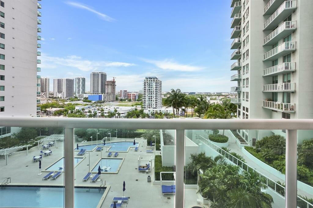 1800 N Bayshore Drive 1610  Miami FL 33132 photo