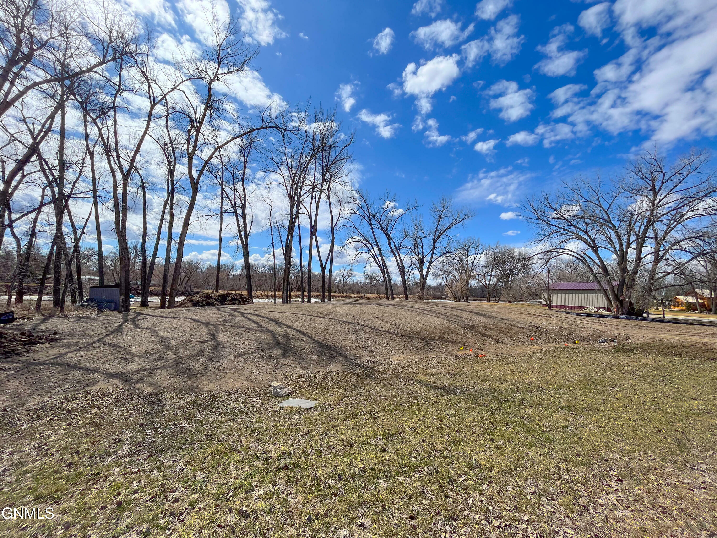 Property Photo:  1705 Far West Drive  ND 58504 