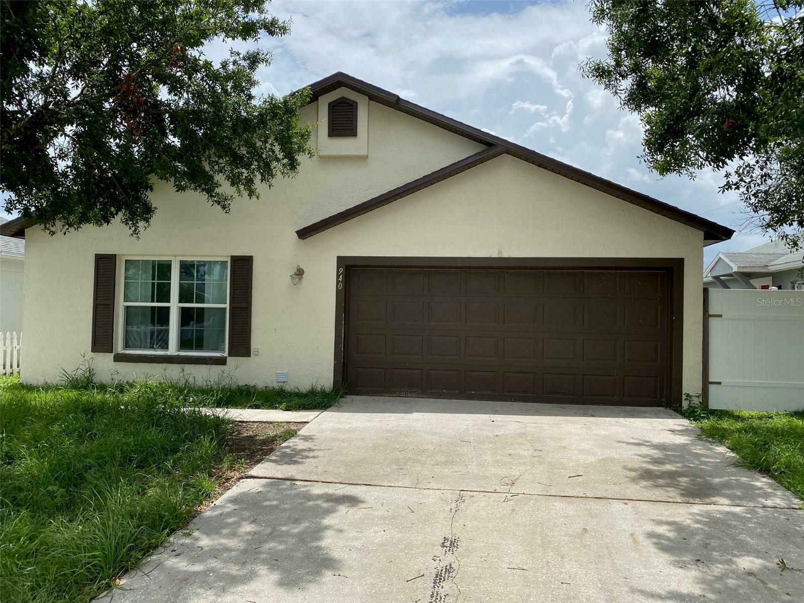 Property Photo:  940 Vista Palma Way  FL 32825 