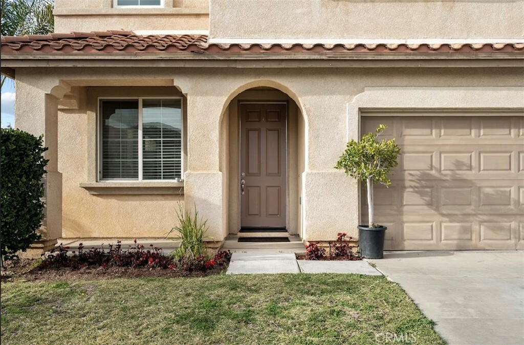 Property Photo:  27524 Autumn Circle  CA 92555 