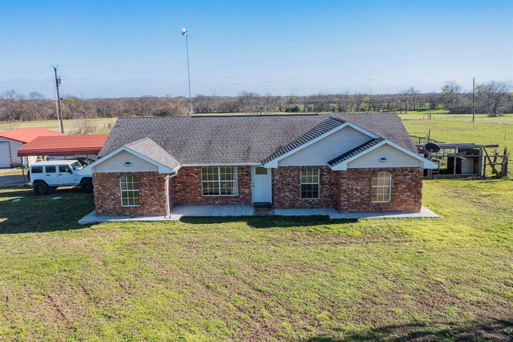 Property Photo:  1526 County Road 4744  TX 75482 