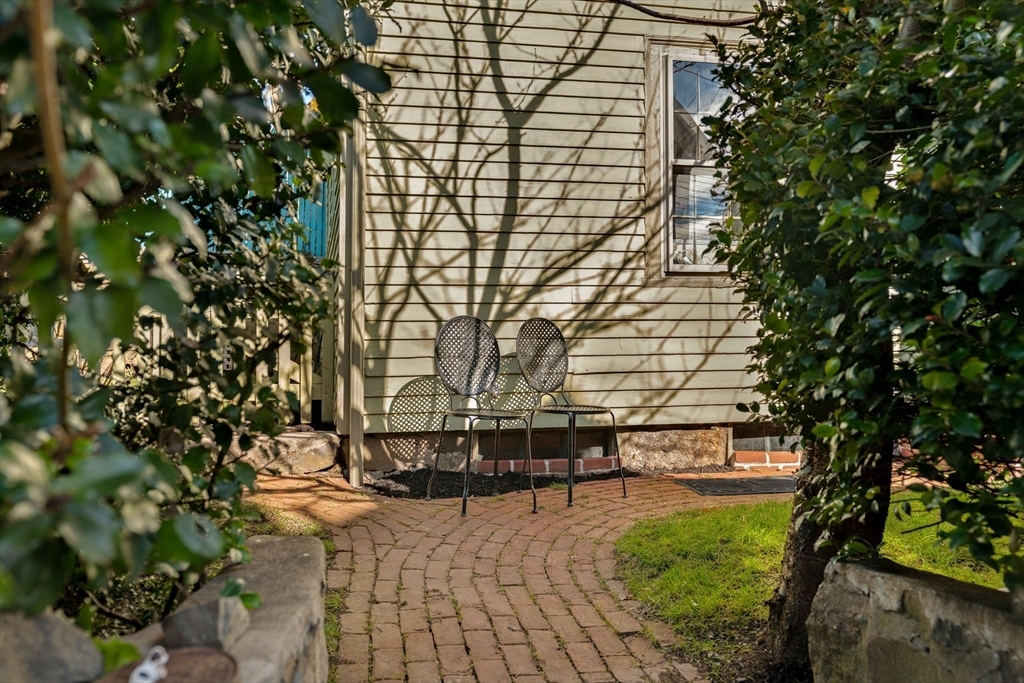 Property Photo:  31 Lee St  MA 01945 