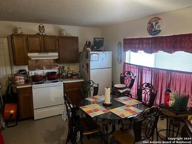 Property Photo:  4005 Colonial Sun Dr  TX 78244 