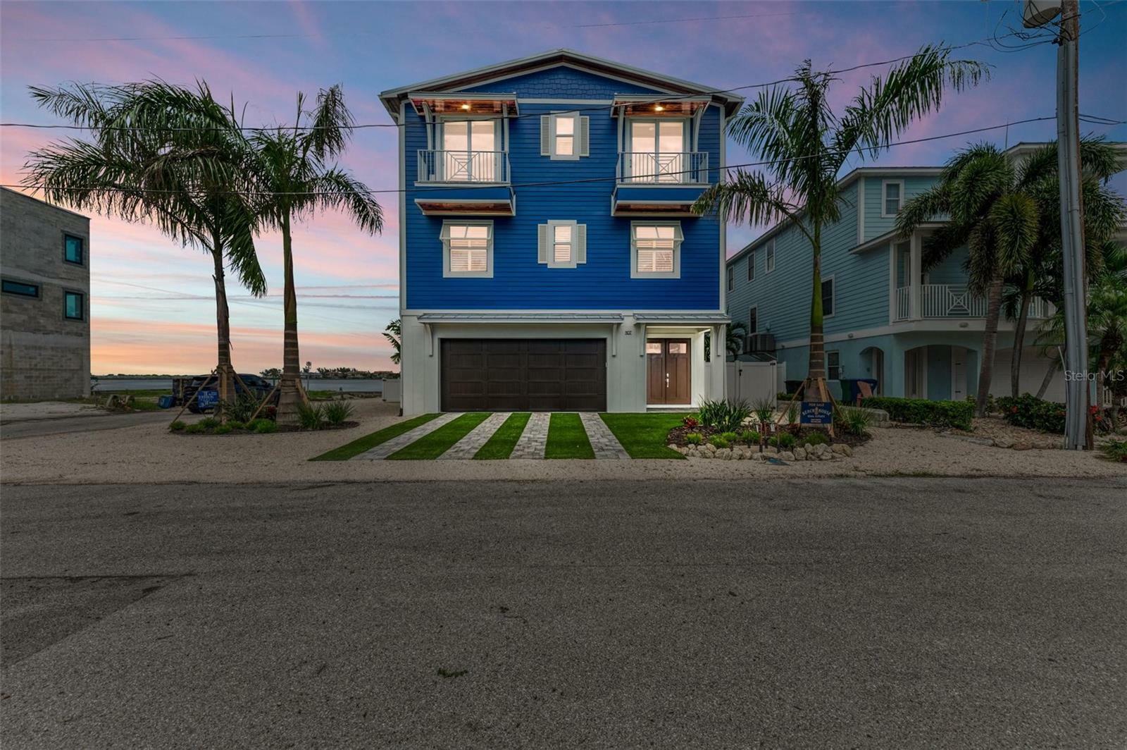 Property Photo:  1107 Bay Drive N  FL 34217 