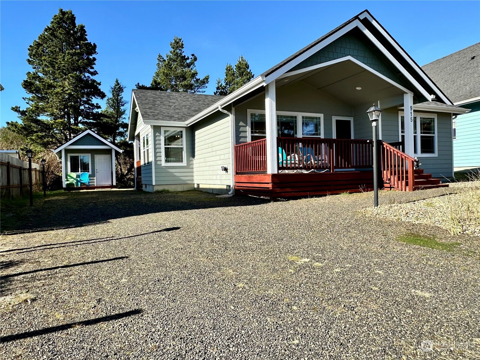 Property Photo:  915  Pacific Surf Avenue SW  WA 98569 