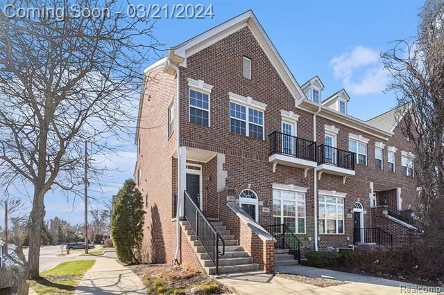 Property Photo:  1091 Ann Arbor Road W  MI 48170 