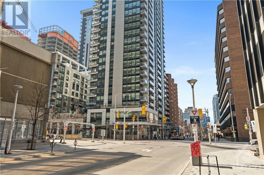 Property Photo:  340 Queen Street 1407  ON K1R 0G1 