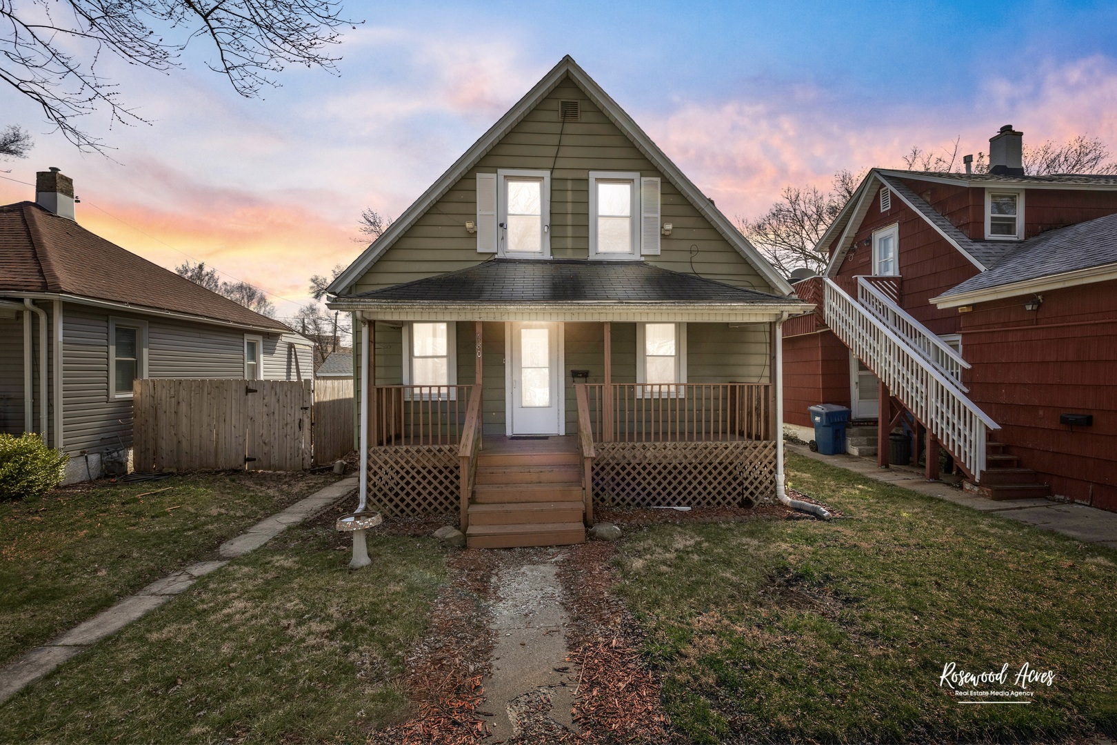 Property Photo:  680 W Bridge Street  IL 60901 