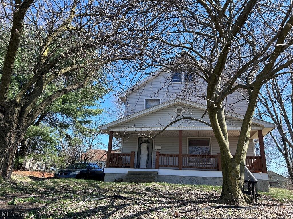 Property Photo:  283 6 Th Street  OH 44405 