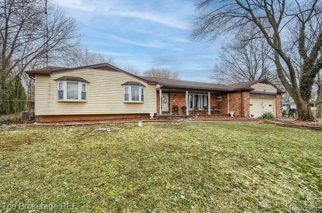 2084 Rollins Street  Grand Blanc Twp MI 48439 photo