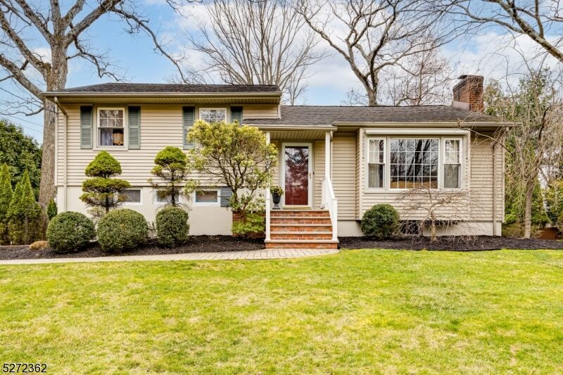 Property Photo:  1375 Oak Tree Ct  NJ 07092 