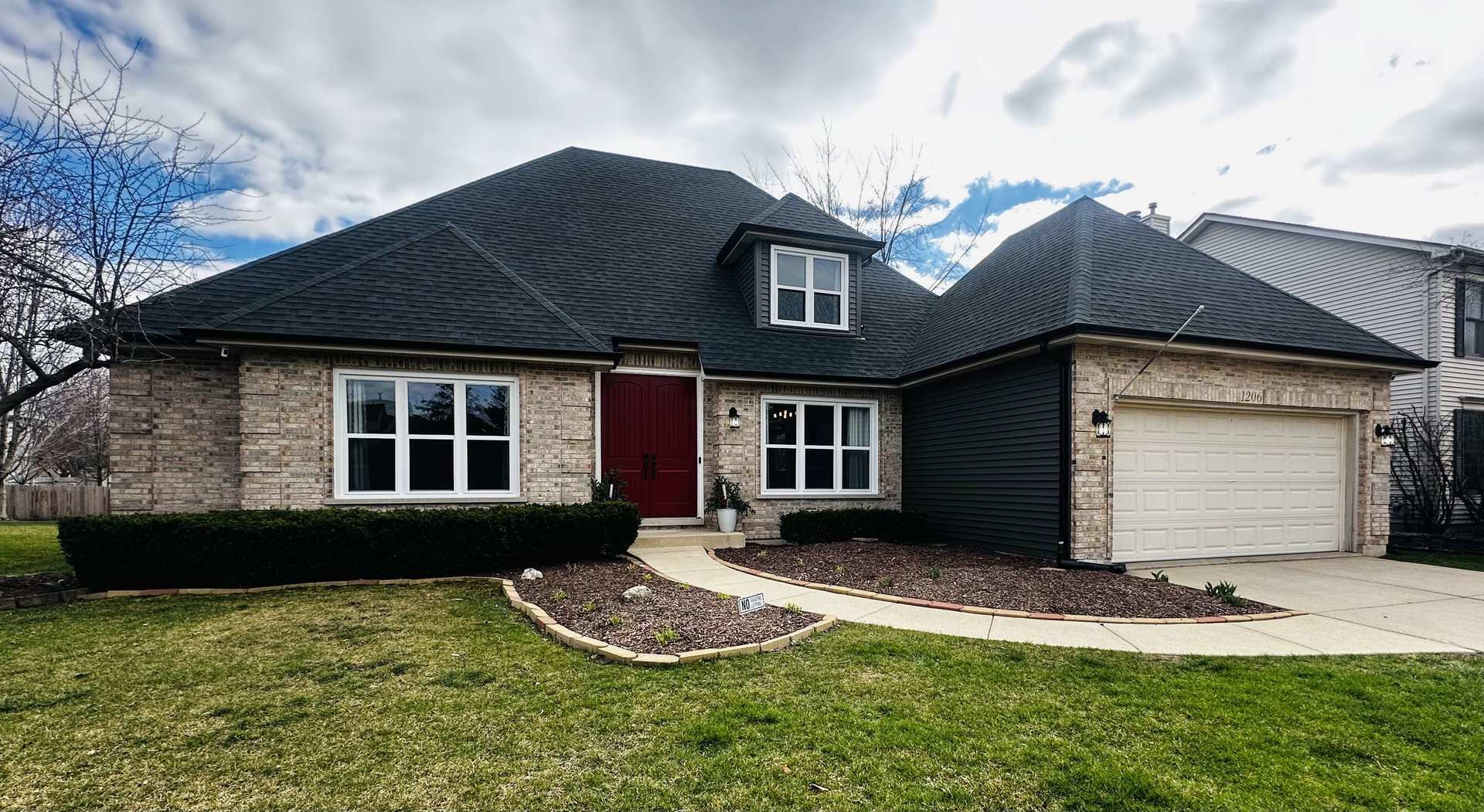 Property Photo: 1206 Shoreline Drive IL 60504