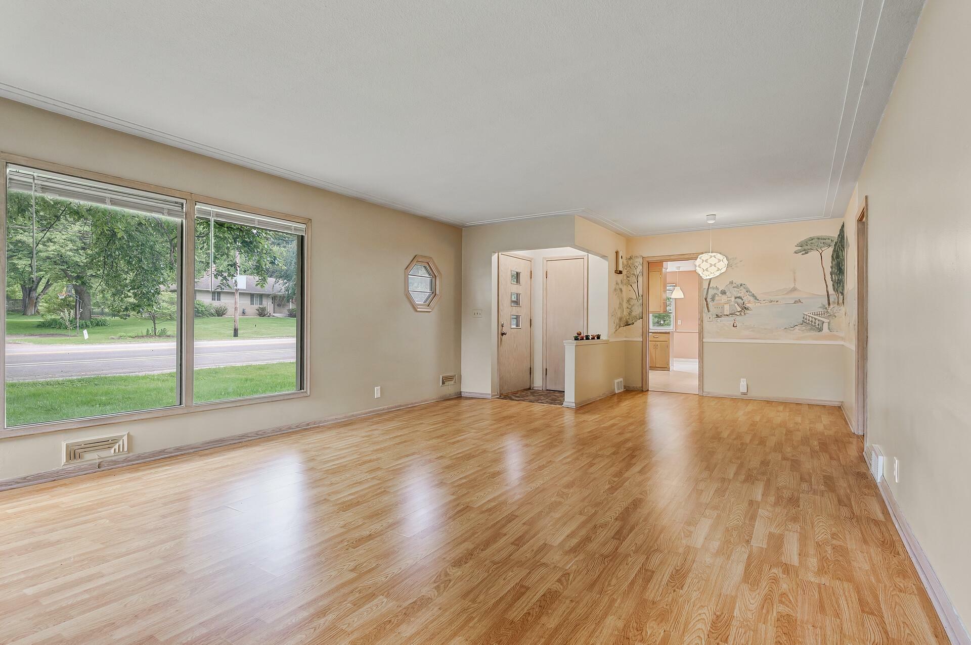 Property Photo:  4700 Glenwood Avenue  MN 55422 