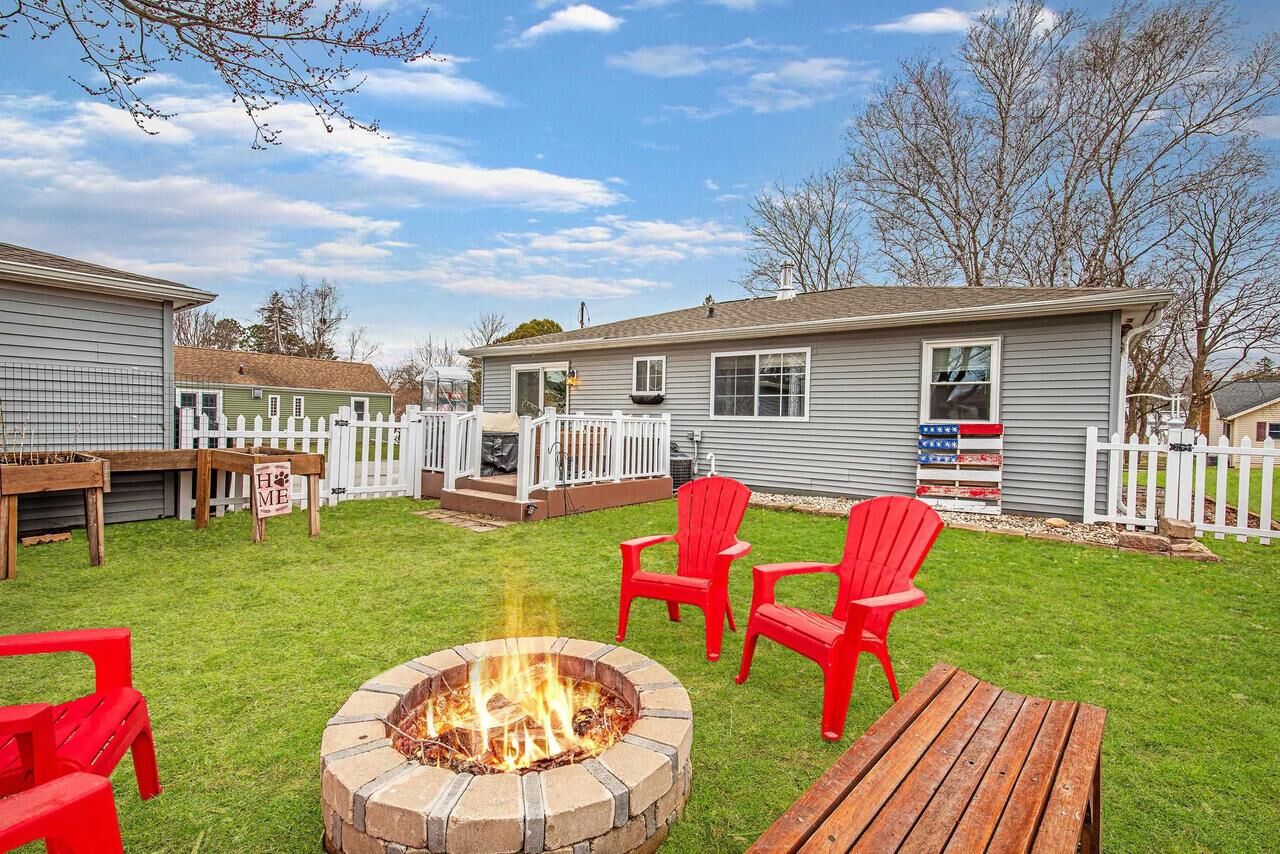 Property Photo:  626 North Main Street  WI 53925 