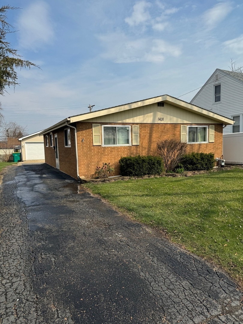 Property Photo:  1431 Cleary Avenue  IL 60435 