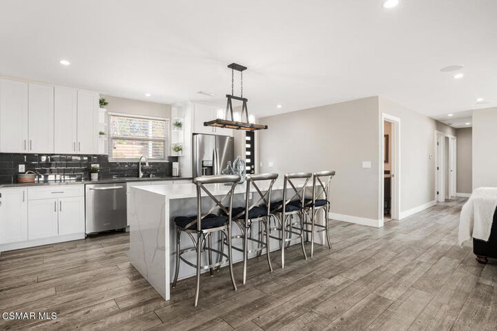 Property Photo: 1518 Cochran Street CA 93065