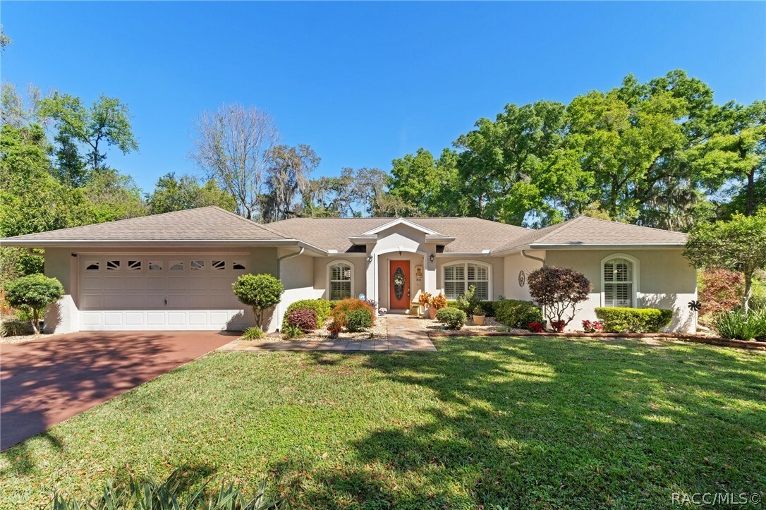 Property Photo:  84 S Hunting Lodge Drive  FL 34453 