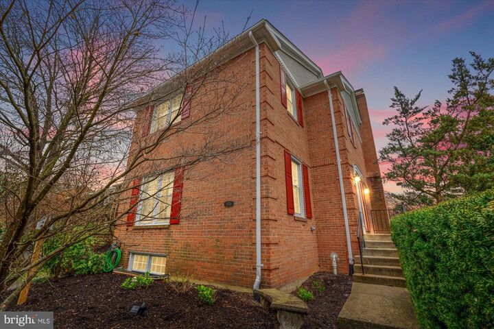 8245 Cedar Landing Court  Alexandria VA 22306 photo
