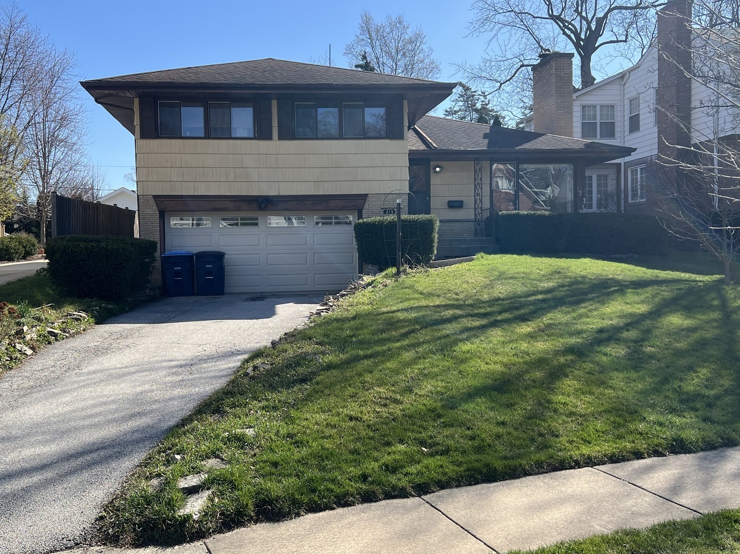 Property Photo:  215 Walker Avenue  IL 60514 