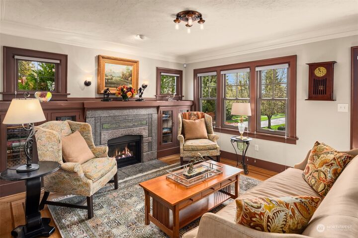 Property Photo: 852 NW 75th Street WA 98117