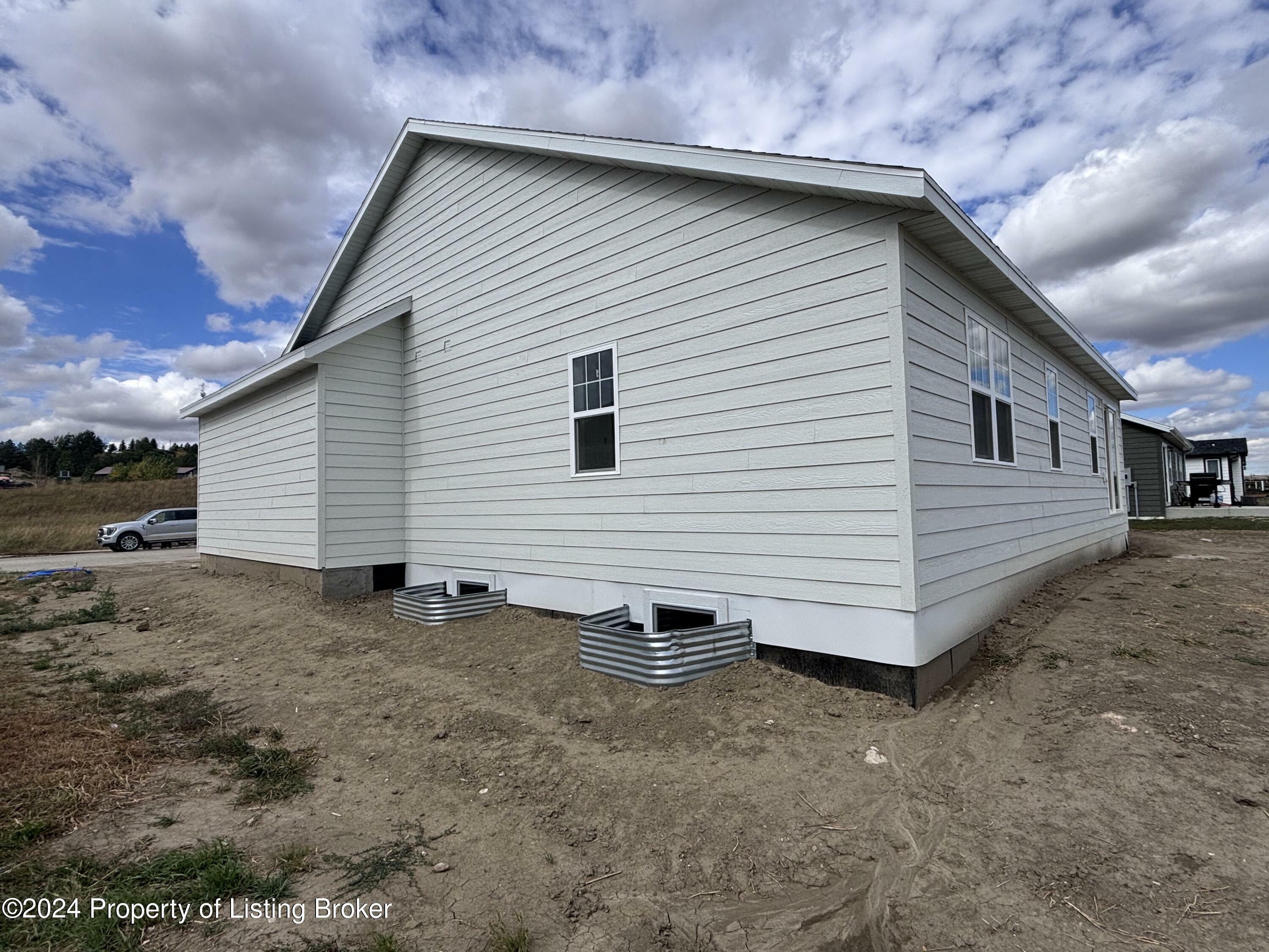 Property Photo:  1228 Tara Lane SW  ND 58854 