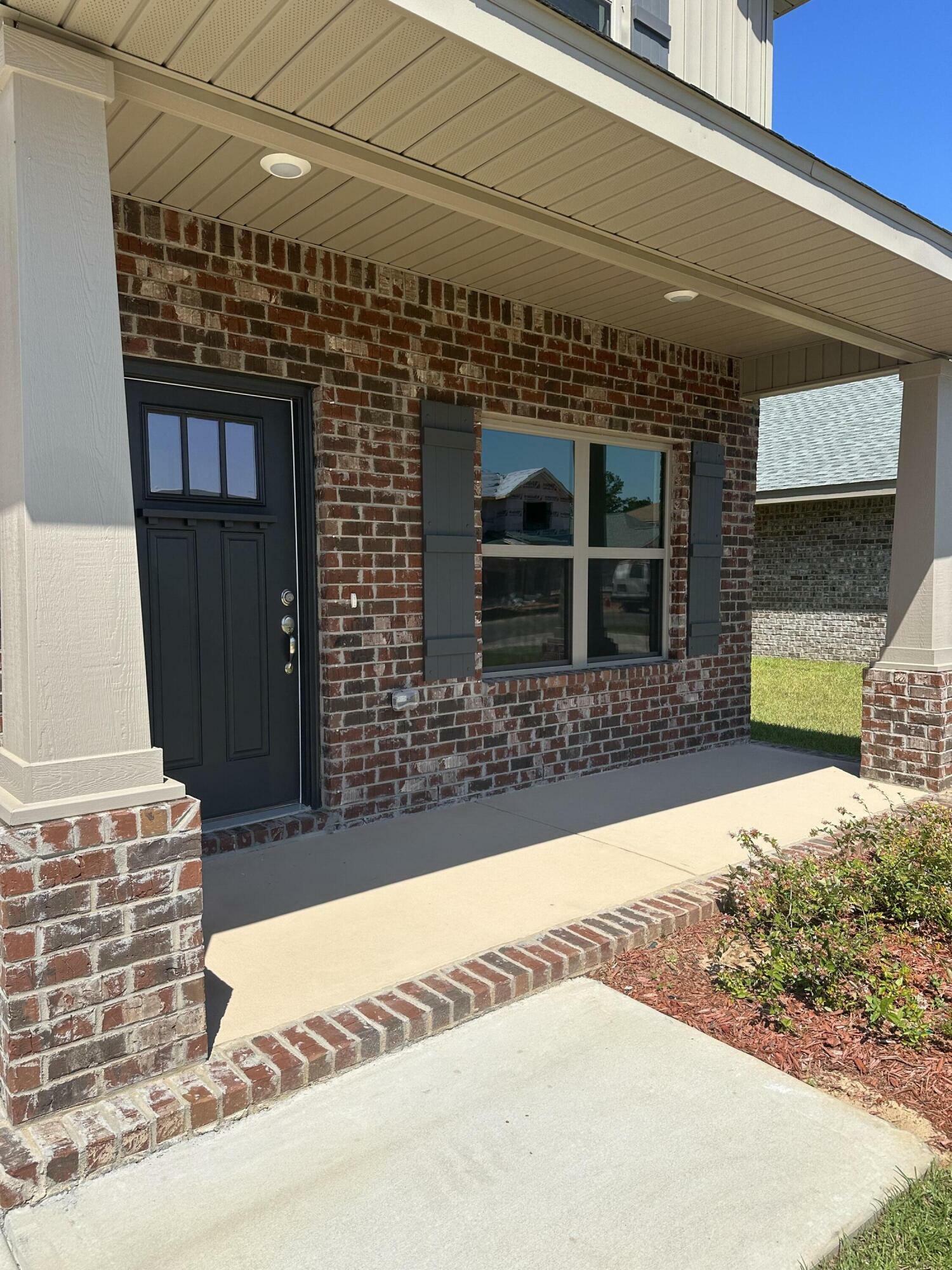 Property Photo:  322 Keswick Lane  FL 32536 