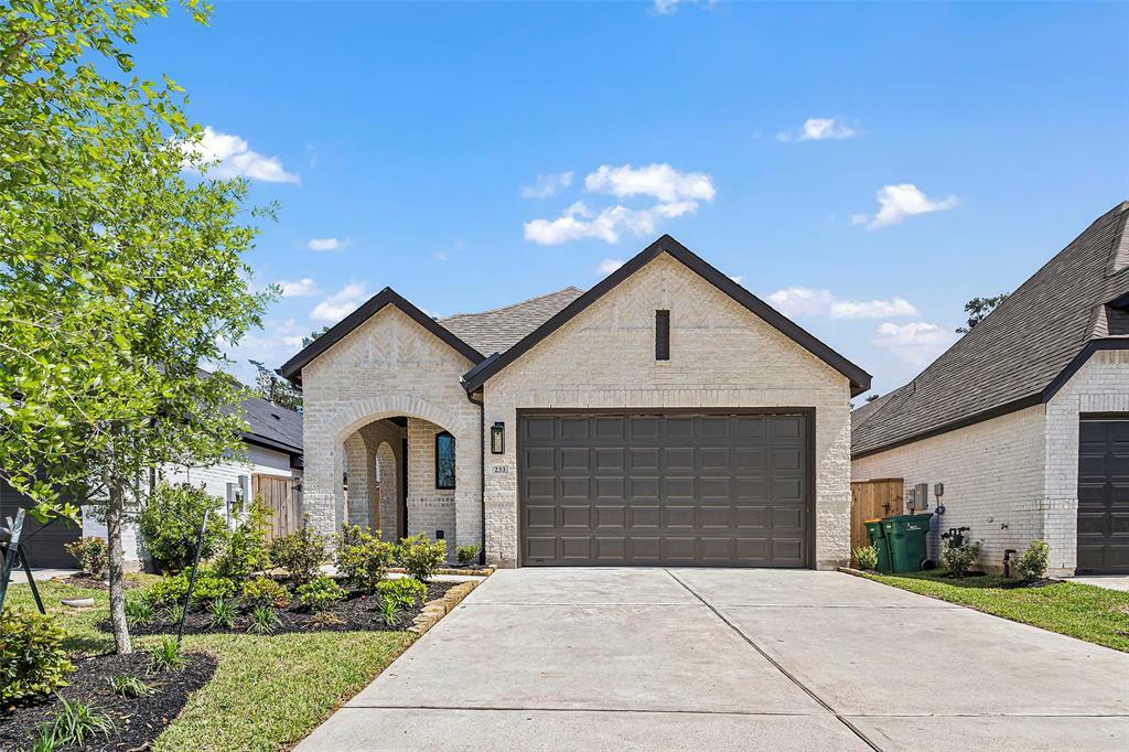 Property Photo: 233 Trapper Creek Drive TX 77384